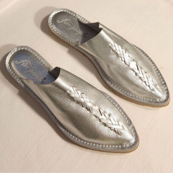 FREE PEOPLE LEATHER NOVA FLAT SLIDE SHOE - Picture 1 of 3
